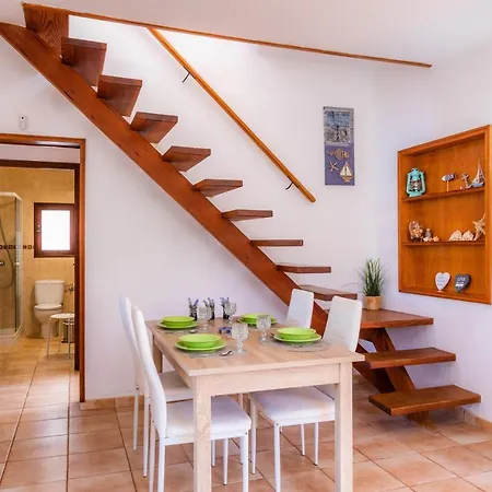 Casa Pinyol بيت للعطل